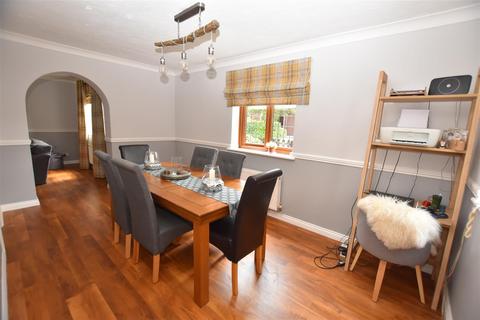 4 bedroom detached house for sale, Bulbecks Walk, South Woodham Ferrers