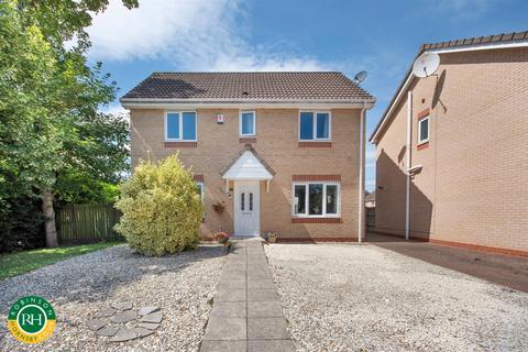 3 bedroom detached house for sale, Hawthorne Road, Auckley, Doncaster