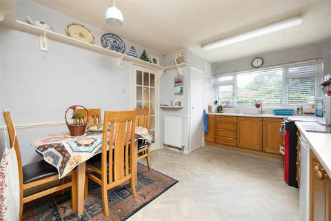 108 Dursley Road, Trowbridge, BA14 0NS