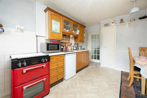 108 Dursley Road, Trowbridge, BA14 0NS