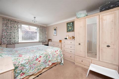 108 Dursley Road, Trowbridge, BA14 0NS