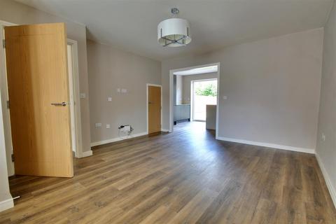 4 bedroom property for sale, Mill Dam Drive, Beverley