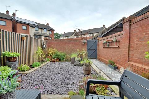 3 bedroom end of terrace house for sale, Brookholme, Beverley