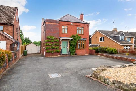 4 bedroom detached house for sale, 74 Habberley Road, Kidderminster