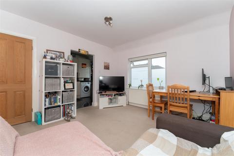 1 bedroom apartment for sale, Montague Road, Hanwell