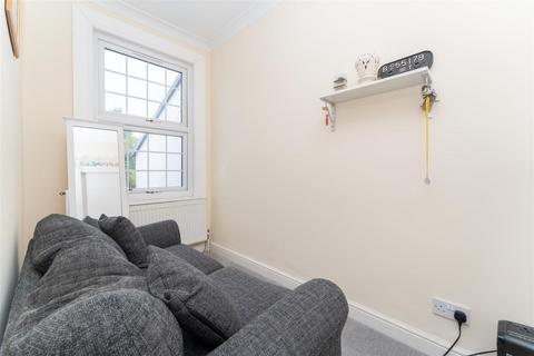 2 bedroom terraced house for sale, Tentelow Lane, Southall