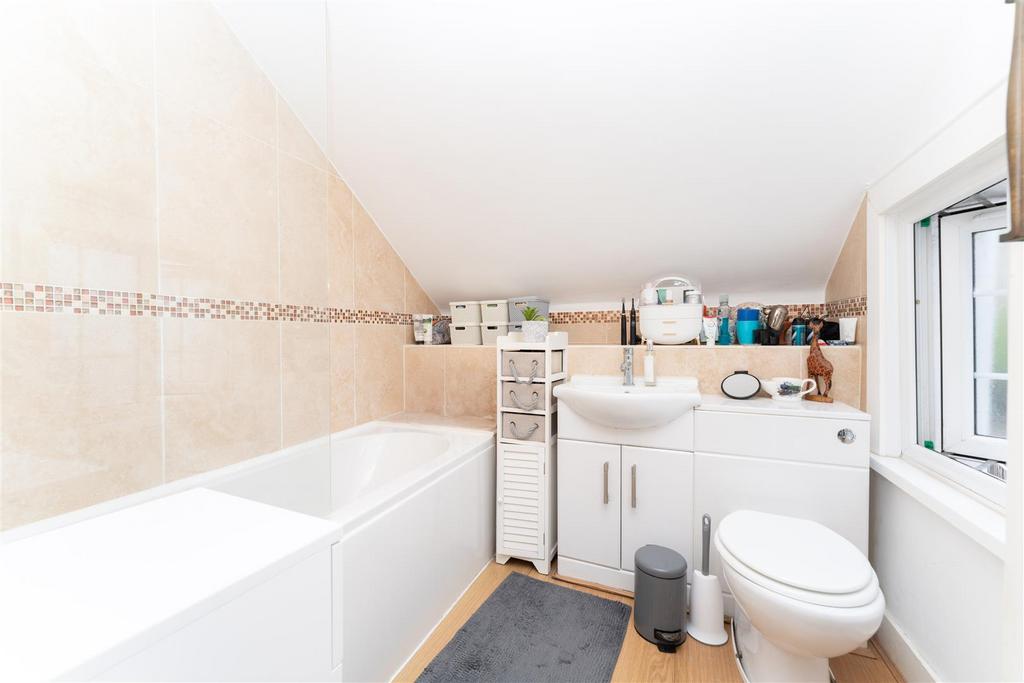 11 Tentelow bath.jpg