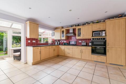 4 bedroom townhouse for sale, Water Mead, Chipstead