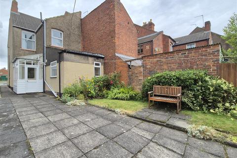 3 bedroom end of terrace house for sale, Fairfield Road, Hugglescote LE67