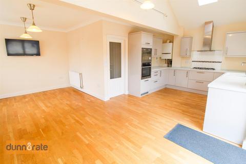 Delicia Brompton Drive, Stoke-on-trent, ST2 7JS
