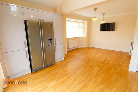 Delicia Brompton Drive, Stoke-on-trent, ST2 7JS