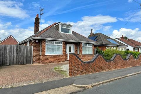 4 bedroom detached bungalow for sale, Hawthorne Avenue, Willerby, Hull