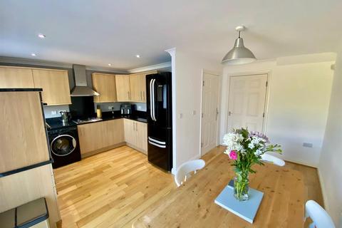4 bedroom house for sale, Spring Place Court, Mirfield