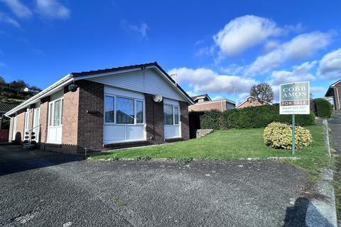 4 bedroom detached bungalow for sale, Millfield Close, Knighton