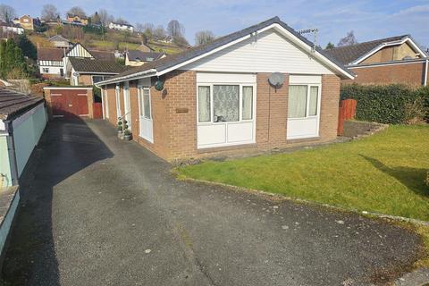 4 bedroom detached bungalow for sale, Millfield Close, Knighton