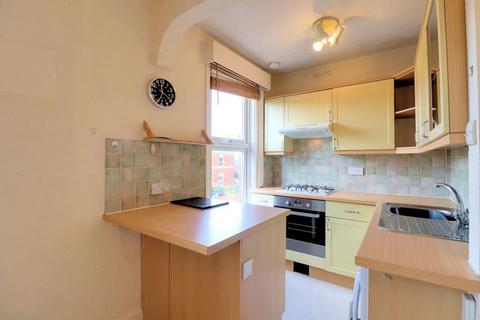 2 bedroom flat to rent, Charlton Kings GL52 6RQ