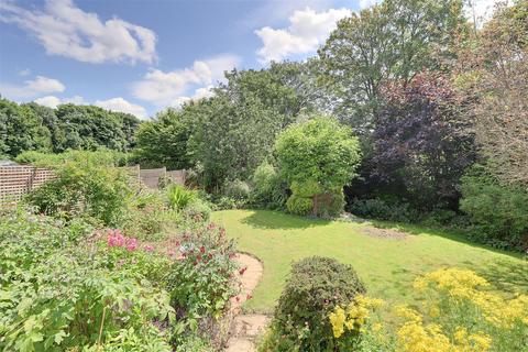 66 Millfields, Hucclecote, Gloucester, GL3 3NH