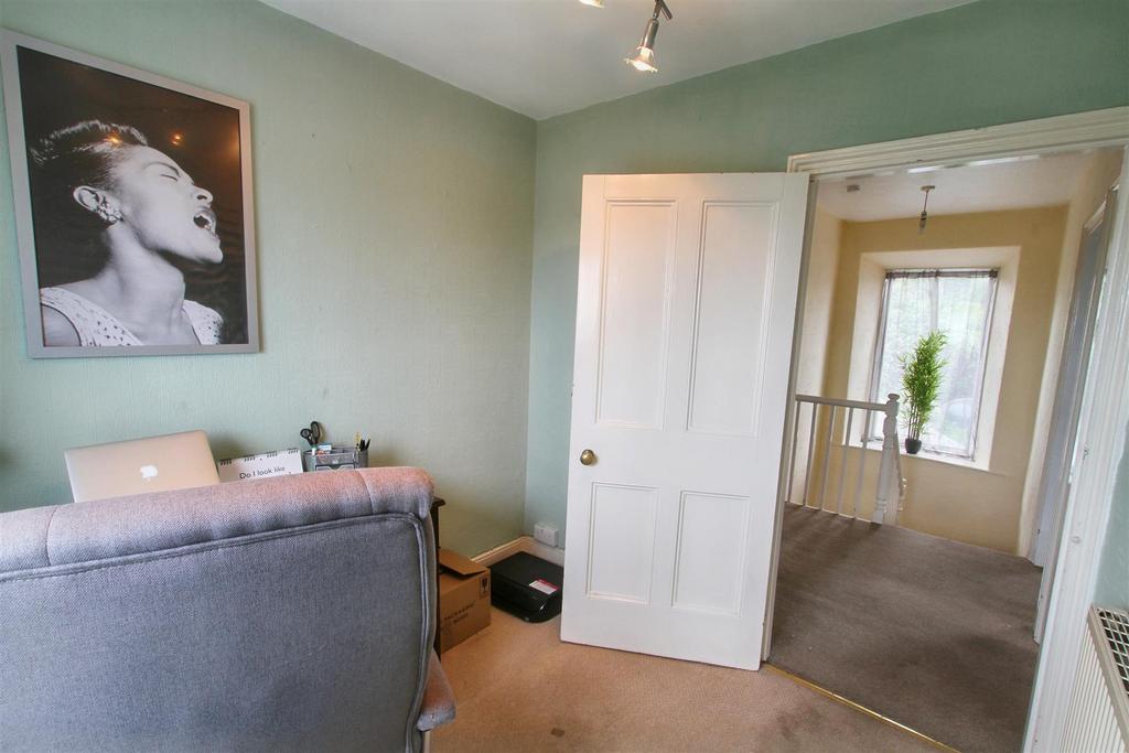 Bedroom 4/Home office