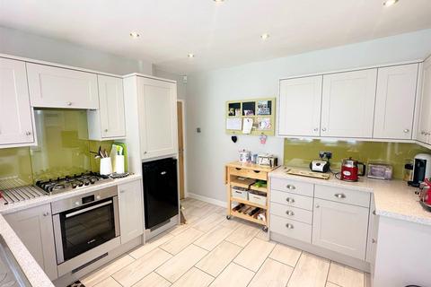 48 Streetly Crescent, Sutton Coldfield, B74 4PZ