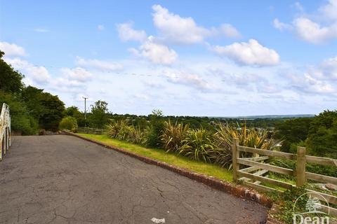 3 bedroom detached bungalow for sale, Hitchings, Blakeney GL15