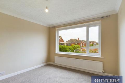 2 bedroom semi-detached bungalow to rent, Milford Avenue, Bridlington