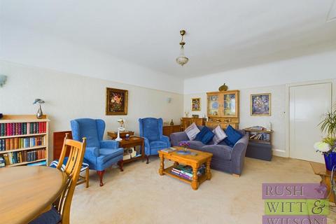 2 bedroom flat for sale, The Green, St. Leonards-On-Sea