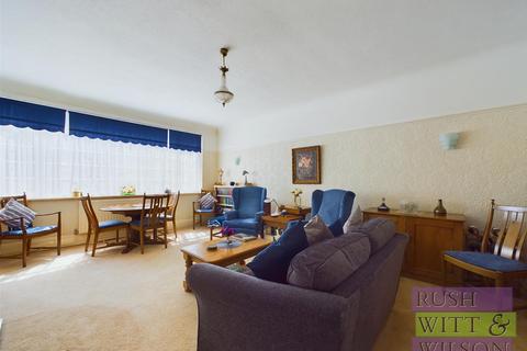 2 bedroom flat for sale, The Green, St. Leonards-On-Sea