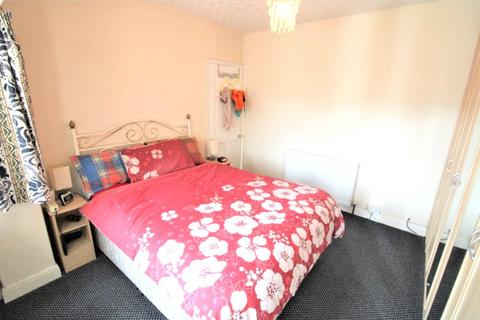 3 bedroom semi-detached house for sale, Kendal Drive, Bury, Greater Manchester, BL9 9LR