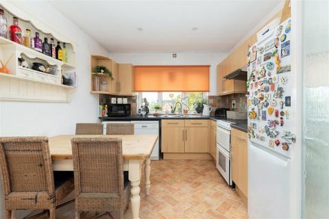 2 bedroom flat to rent, Pond Lane, Baldock