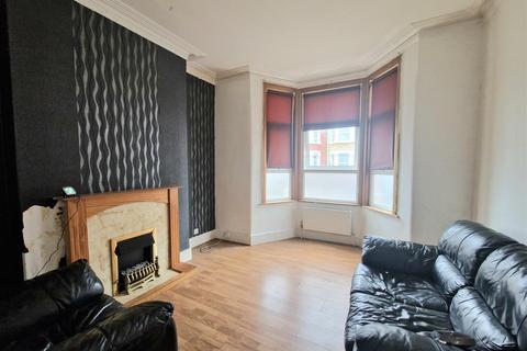 2 bedroom terraced house for sale, Oldfield Road, London