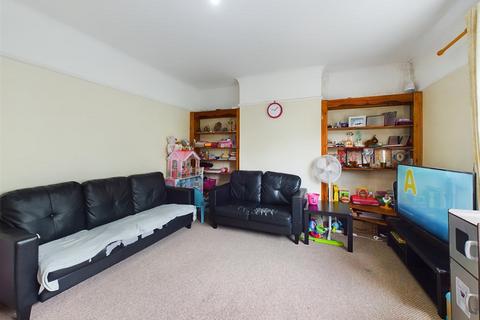 2 bedroom flat to rent, Osterley Court, Great West Road