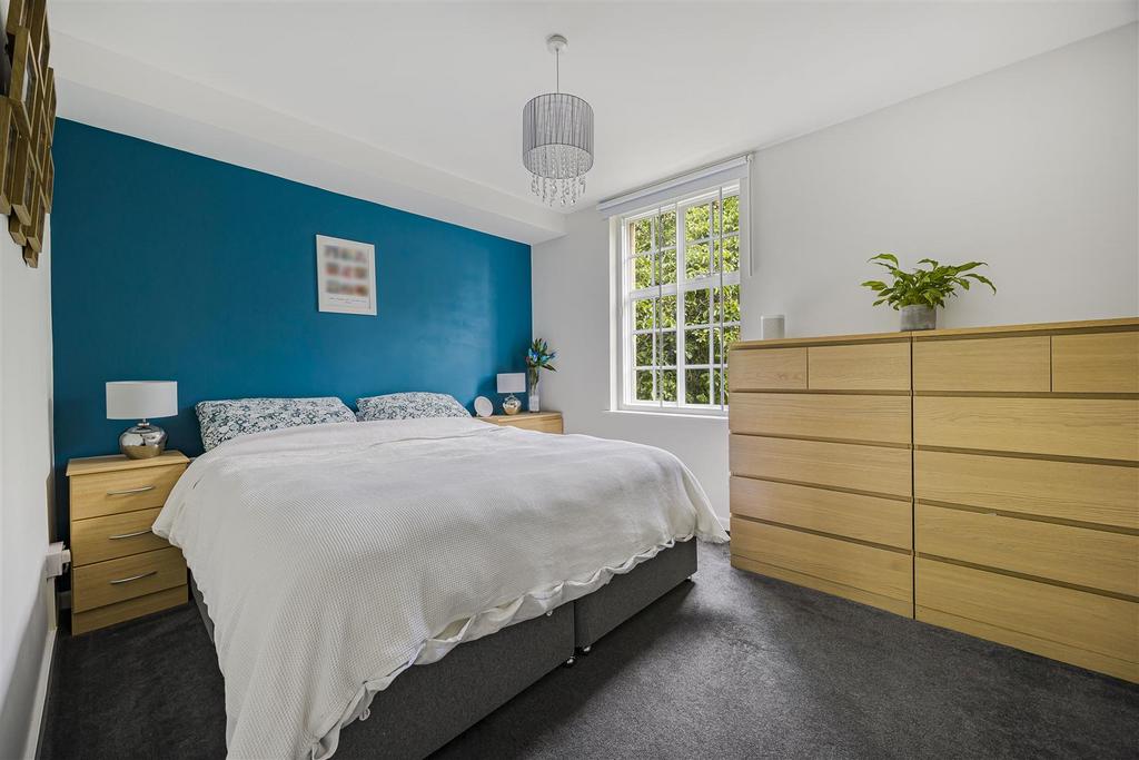 Bedroom.JPG