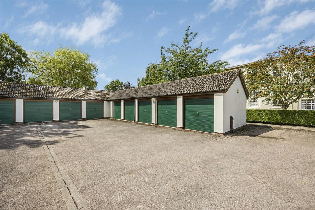 Garage.JPG