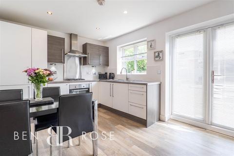 32 Chapel Way, Coppull, Chorley, PR7 4QN