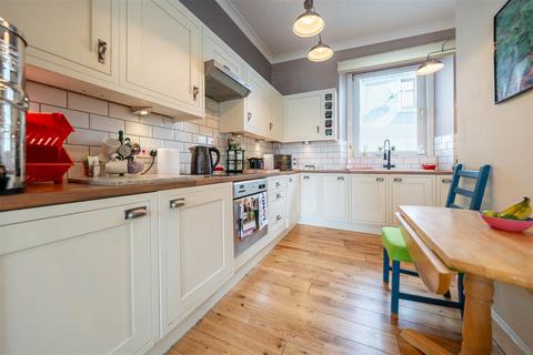 3 bedroom flat for sale, High Street, Perth