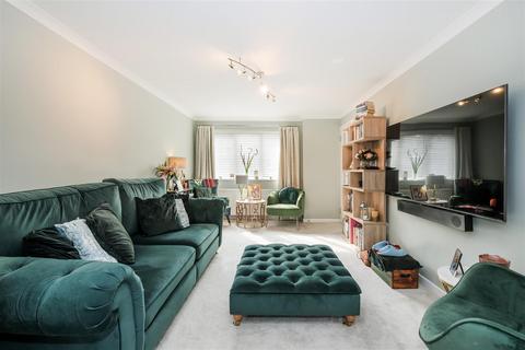 4 bedroom detached house for sale, Gwynne Park Avenue, Woodford Green