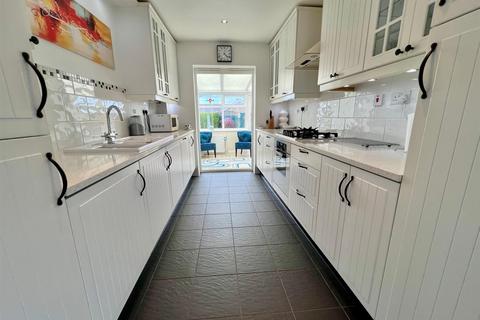 2 bedroom bungalow for sale, Oakwood Court, Althorne, Chelmsford