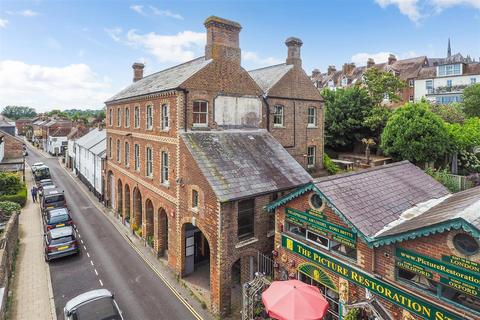 4 bedroom house for sale, Tarrant Street, Arundel