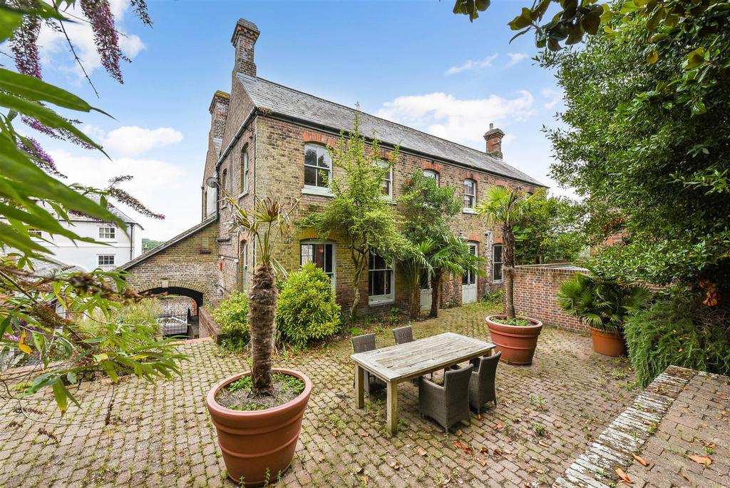 Courtyard Garden