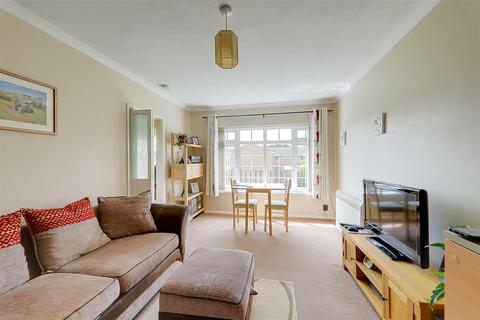 1 bedroom flat for sale, St. Botolphs Road, Worthing BN11