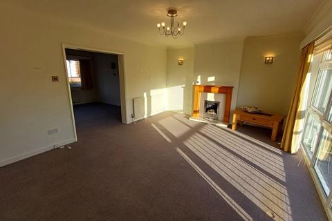 2 bedroom apartment to rent, Fulshaw Crt, W/S, SK9 5JB