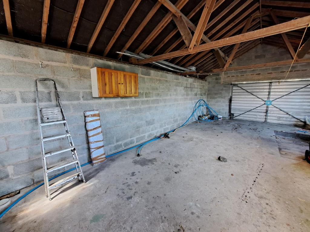 Garage inside.jpg