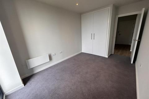 2 bedroom apartment to rent, Aspin Lane, Manchester