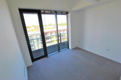 1 bedroom flat for sale, Lake Shore Drive, Bristol