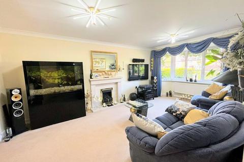 8 Foxfield Way, Northampton, NN4 5BE