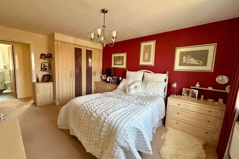 8 Foxfield Way, Northampton, NN4 5BE