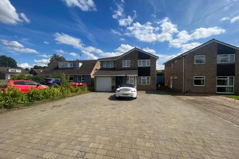 175 Acre Lane, Northampton, NN2 8DF