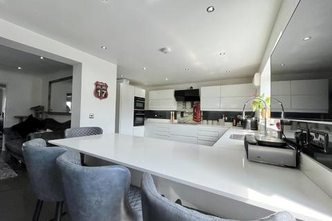 175 Acre Lane, Northampton, NN2 8DF