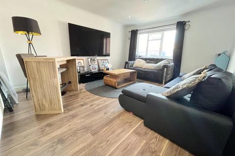 175 Acre Lane, Northampton, NN2 8DF