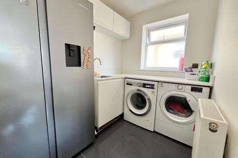 175 Acre Lane, Northampton, NN2 8DF